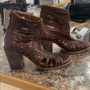 Freebird Bella Sandals